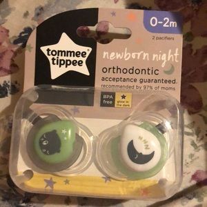 Tommee Tippee NewBorn Pacifiers